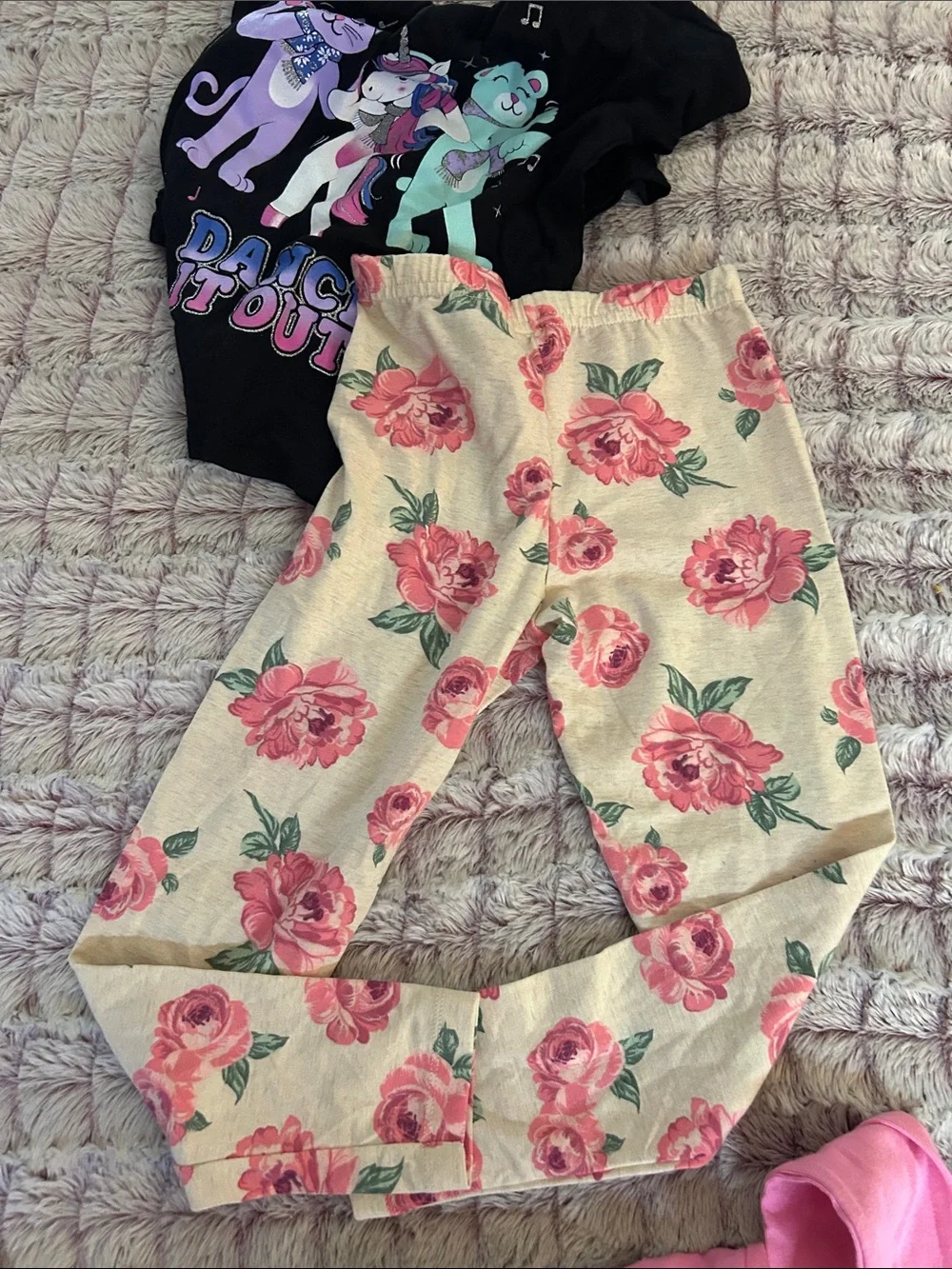 5pcs   Mixed Pj , leggings, top & hoodie size 7-8 or medium 
Custom Variety Pack - Picture 3 of 7